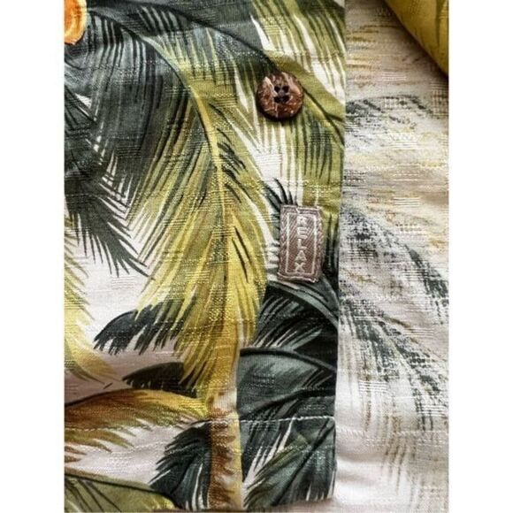 Tommy Bahama Silk Shirt Size L - Picture 2 of 9